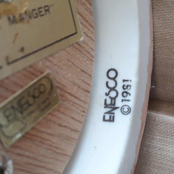 1981 Enesco Musical Child Nativity. - Picture 9 of 10